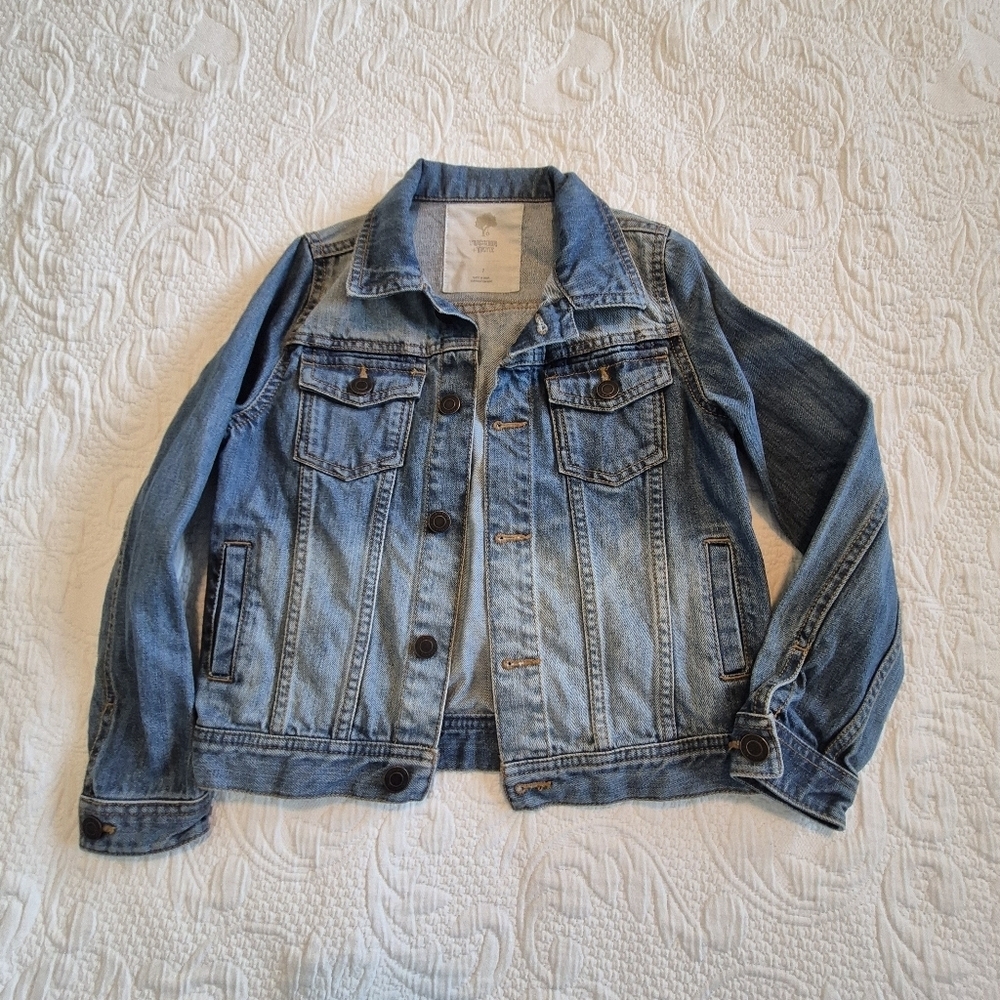 Tucker & Tate boys size 7 blue distressed look jean jacket 4 pockets VGUC
